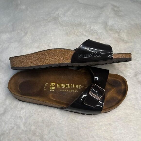 Birkenstocks woman’s brown shine one strap buckle. New condition. Size 37. - Picture 6 of 9